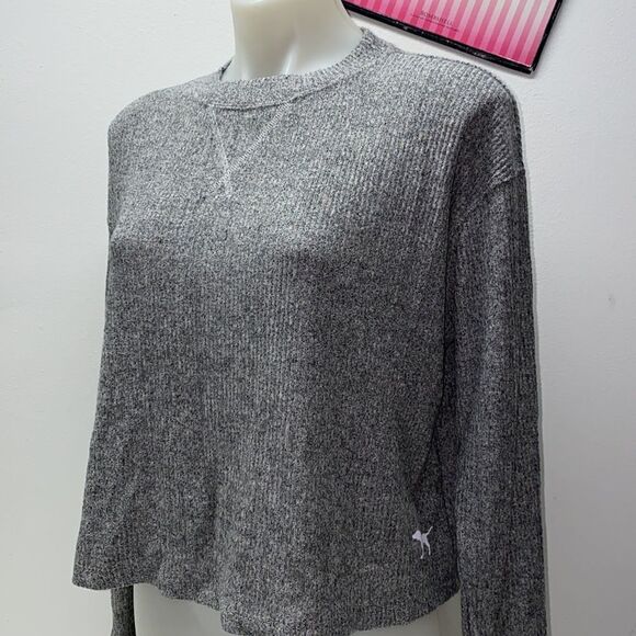 🔥Victoria secret Pink long sleeve tee sweater New - Picture 4 of 4